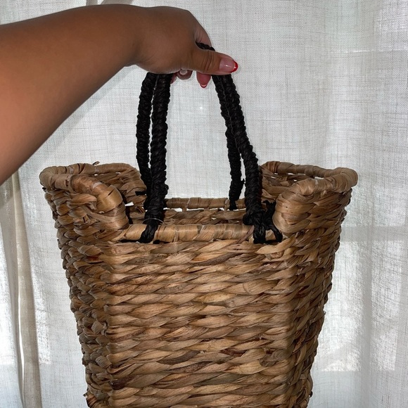 Wicker Basket - Picture 2 of 6